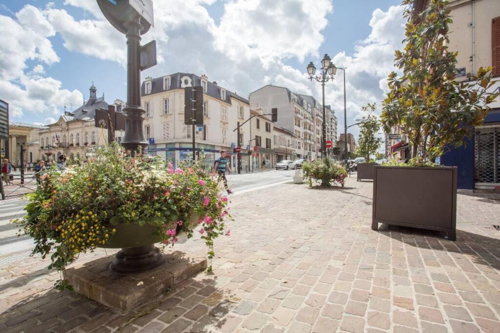 Beautiful Studio Located South Of Paris Bourg-la-Reine Eksteriør billede